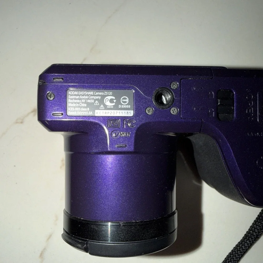 Kodak Easy Share Z 5120 16mp Digital Camera 26x Zoom+8gb SD UNTESTED Purple